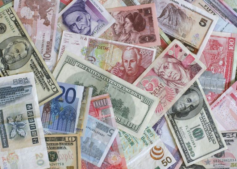 World money currency